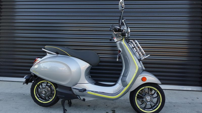 Used 2023 Vespa Elettrica 45 MPH 