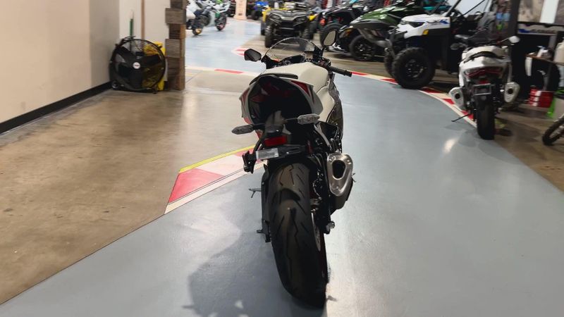 New 2025 Kawasaki NINJA ZX-6R ABS Image 3