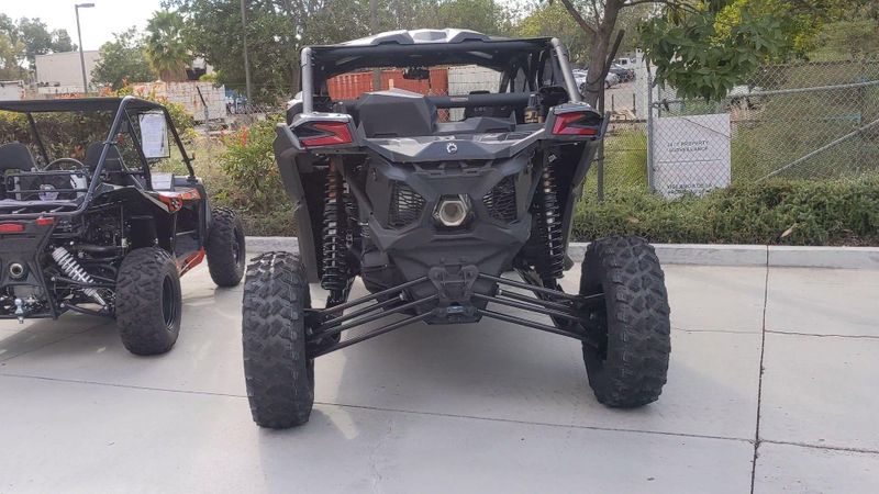 New 2027 Can-Am MAVERICK X3 MAX RS TURBO RR Image 9