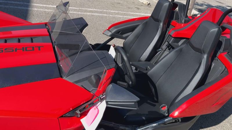New 2025 Polaris SLINGSHOT S AUTODRIVE Image 9
