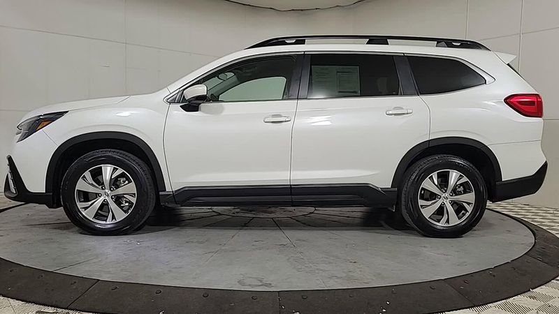 2024 Subaru Ascent Premium photo 3
