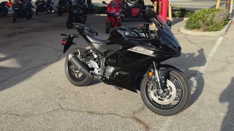 Used 2026 Yamaha YZF-R3 ABS CA Image 2