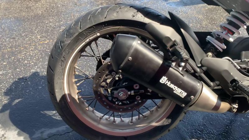 Used 2023 Husqvarna Svartpilen 401 Image 8