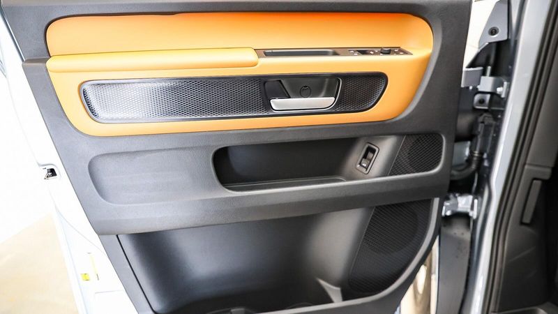 2025 Volkswagen ID. Buzz Image 22