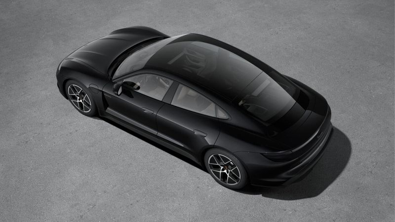 2025 Porsche Taycan BaseImage 4