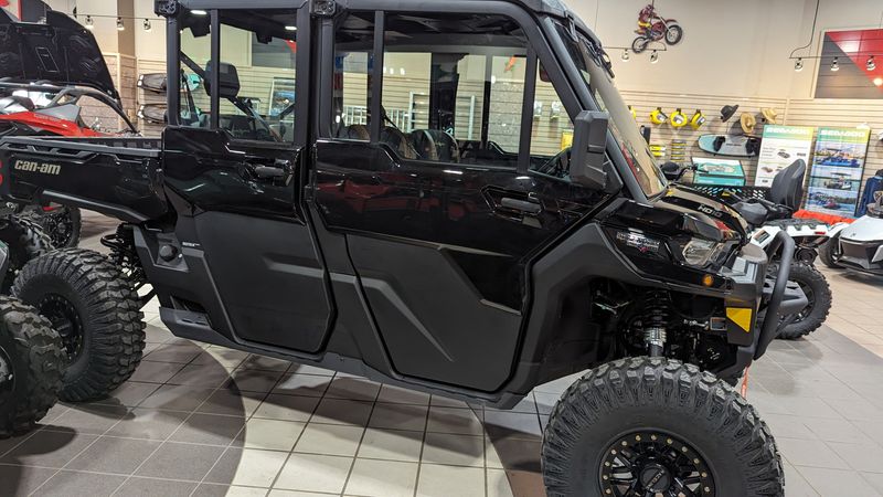 2024 Can-Am DEFENDER MAX TEXCAB 65 HD10 BK 24 LIMITED HD10Image 3