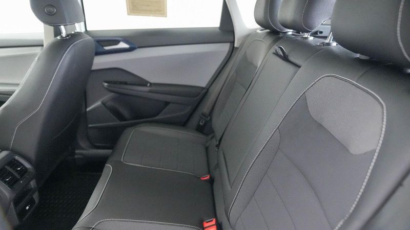 2024 Volkswagen Taos 1.5T SEImage 18