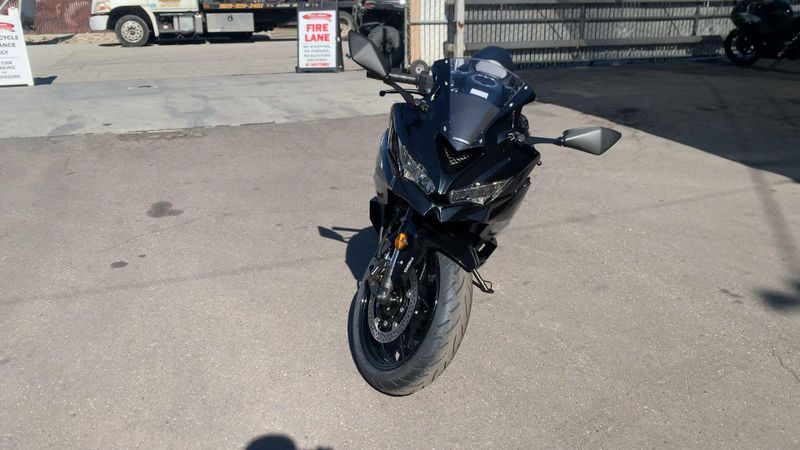 New 2026 Kawasaki NINJA ZX-4R ABS Image 7