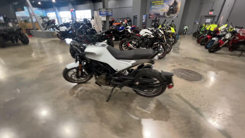 Used 2022 Husqvarna VITPILEN 401 Image 6