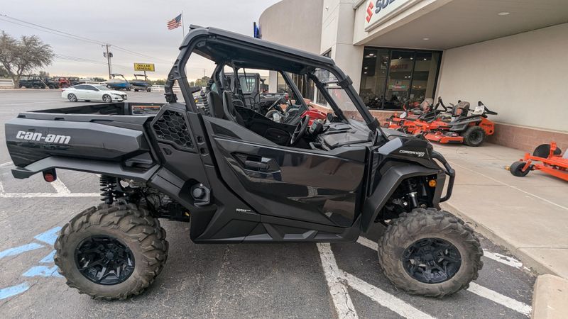 2022 Can-Am COMMANDER XT 700Image 1