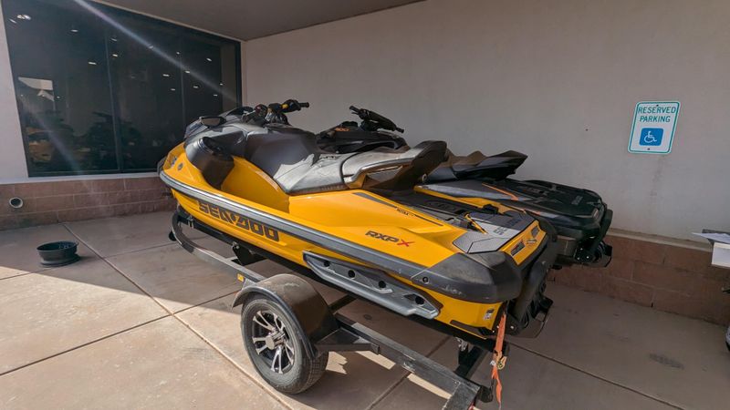 2023 SEADOO RXP X 300 AUD IBR MILLENIUM YELLOW Image 4