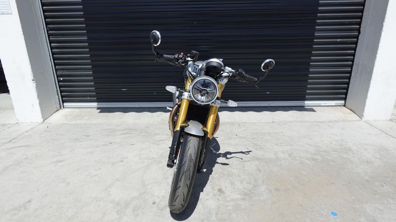 New 2027 Triumph Speed Twin 1200 Cafe Racer 