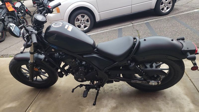 New 2026 Honda REBEL 300 E-CLUTCH Image 9