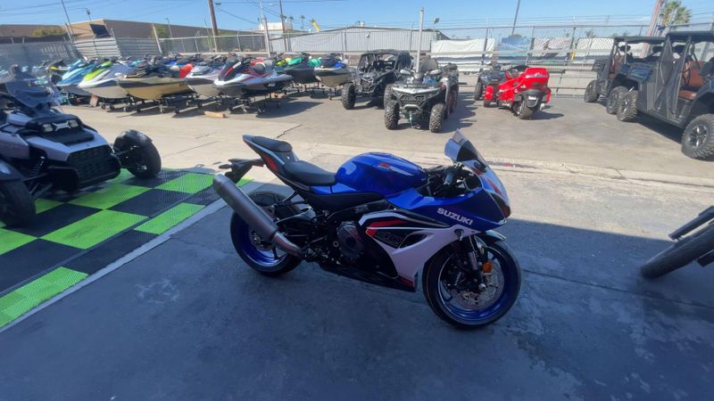 New 2027 Suzuki GSX-R1000 40TH ANNIVERSARY EDITION Image 5