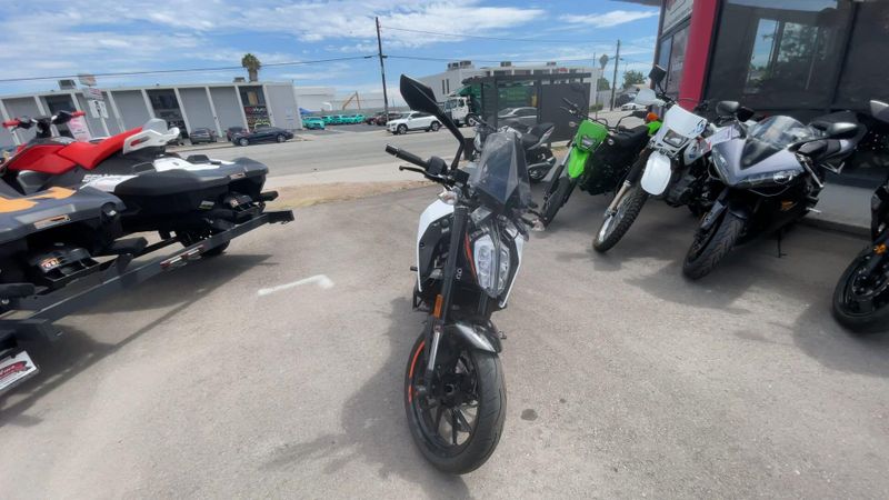 Used 2022 KTM 390 DUKE Image 3