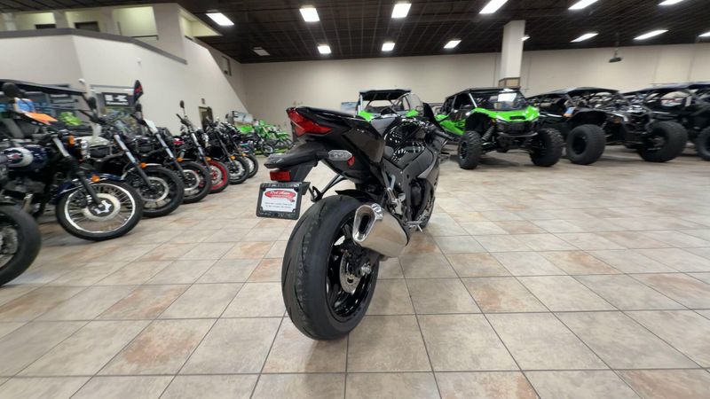 New 2026 Kawasaki NINJA ZX-10R Image 8