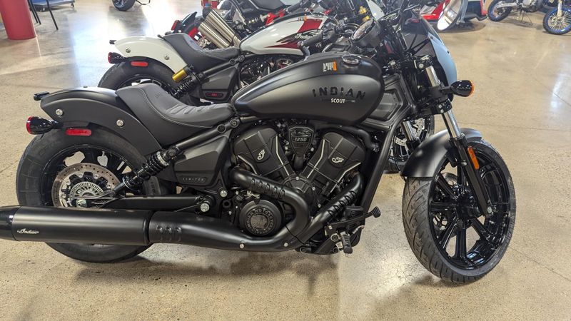 2025 Indian Motorcycle INDIAN SPORT SCOUT LIMITED BLACK SMOKEImage 1