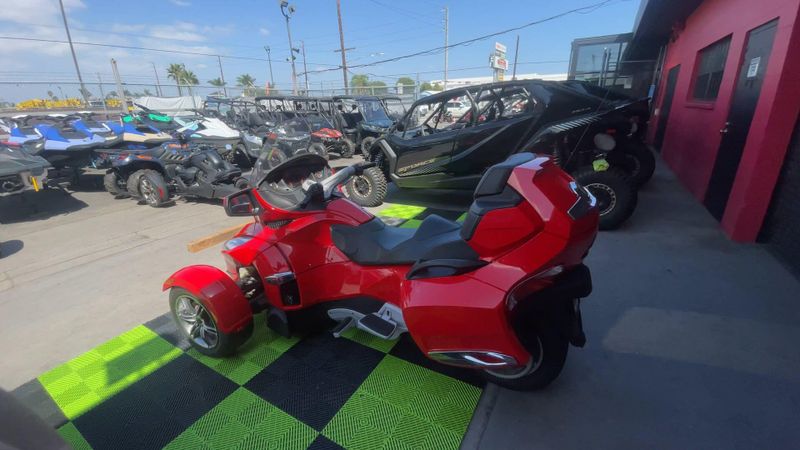 Used 2012 Can-Am RD SPYDER RT-S 991 Image 4