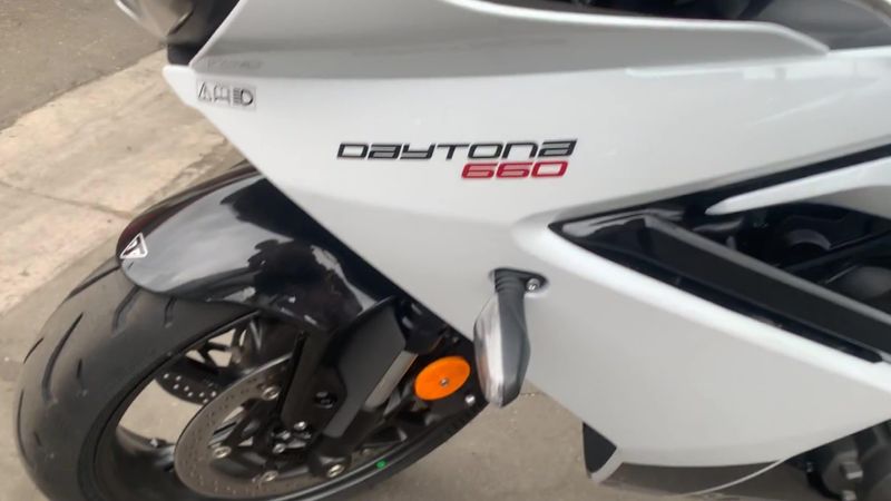 New 2025 Triumph DAYTONA 660 Image 8