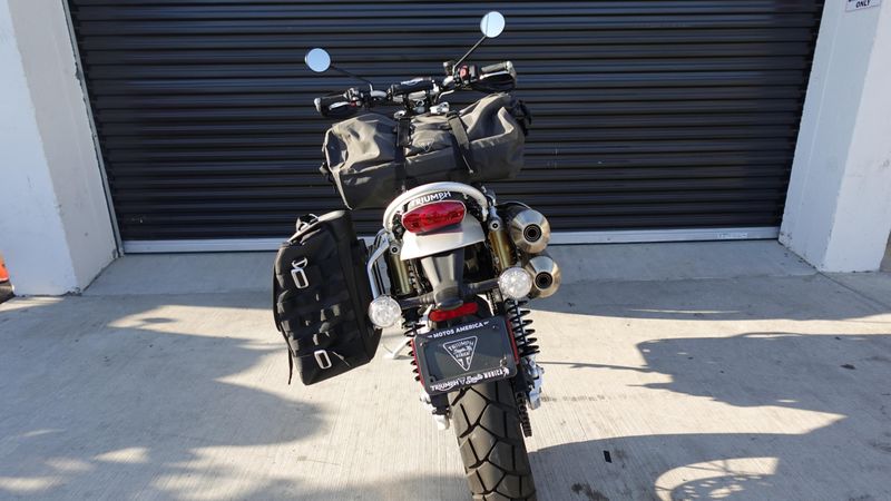 2024 Triumph Scrambler 1200 XE 