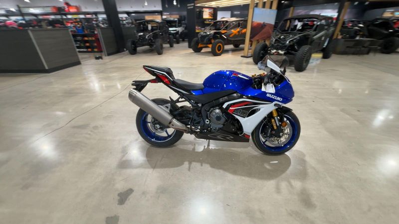 New 2027 Suzuki GSX-R1000R 40TH ANNIVERSARY EDITION Image 5