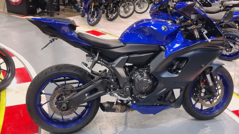 Used 2023 Yamaha YZF-R7 Image 5