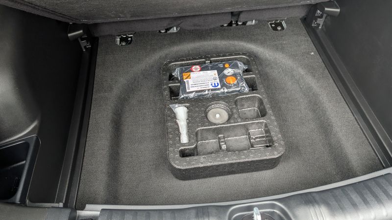 Used 2022 Jeep Compass LatitudeImage 11