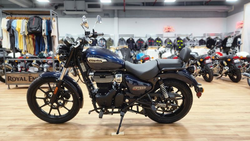 2023 Royal Enfield METEOR 350  in a STELLAR BLUE exterior color. Royal Enfield Motorcycles of Miami (786) 845-0052 remotorcyclesofmiami.com 