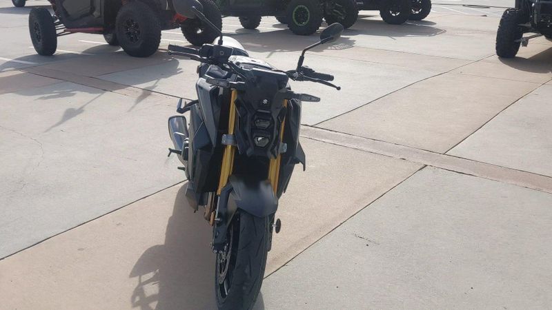 New 2027 Suzuki GSX-S1000 Image 2