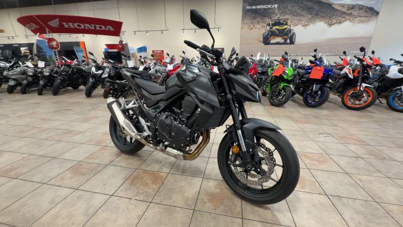 New 2025 Honda CB750 HORNET Image 3