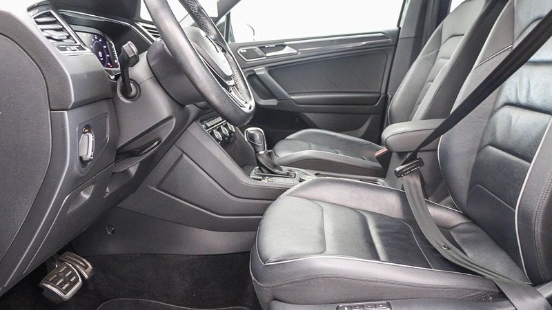 2019 Volkswagen Tiguan 2.0T SEL Premium R-LineImage 19