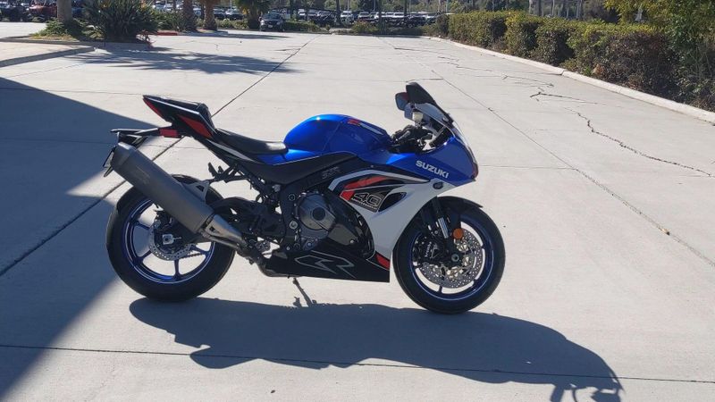 New 2027 Suzuki GSX-R1000 40TH ANNIVERSARY EDITION Image 5