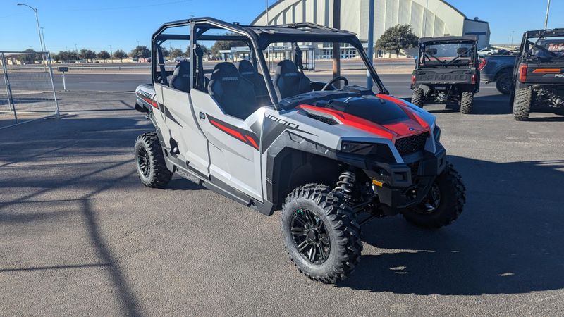 2025 Polaris GENERAL 4 1000 SPORT GHOST GRAY Image 1