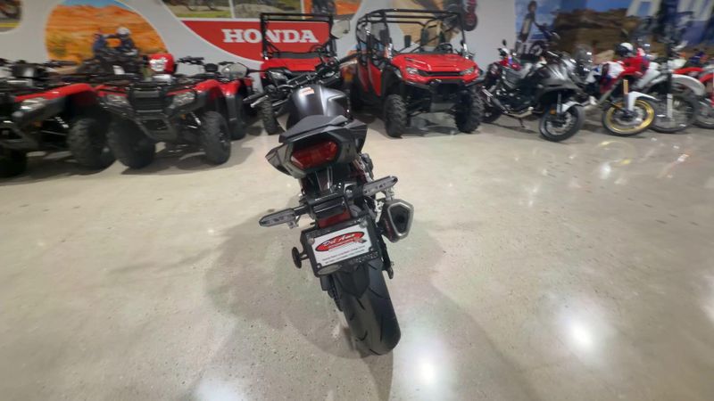 New 2026 Honda CB750 HORNET E-CLUTCH Image 9