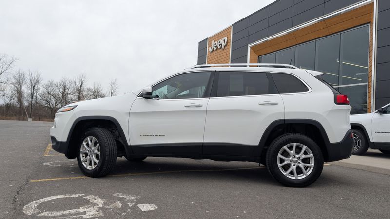 Used 2016 Jeep Cherokee LatitudeImage 8