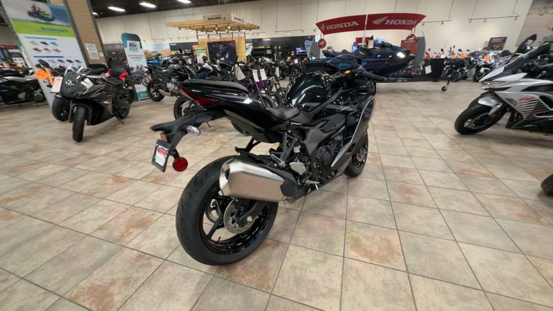 New 2026 Kawasaki NINJA ZX-4RR ABS Image 9