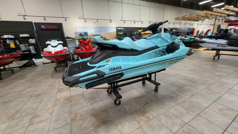 New 2025 Yamaha VX LIMITED HO Image 9