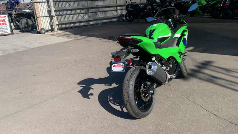 New 2026 Kawasaki NINJA 500 SE ABS Image 8