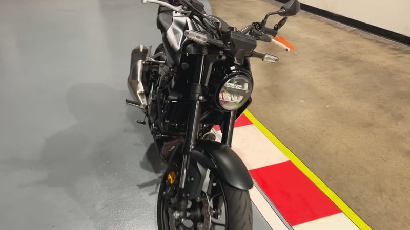 Used 2025 Honda CB300R ABS Image 7