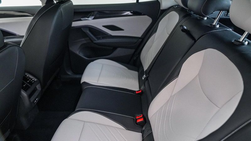 New 2025 Volkswagen Tiguan 2.0T SEImage 18