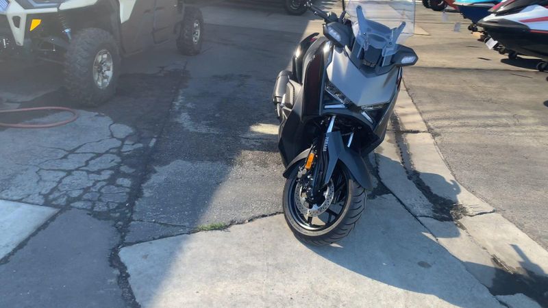 Used 2025 Yamaha Xmax Image 4