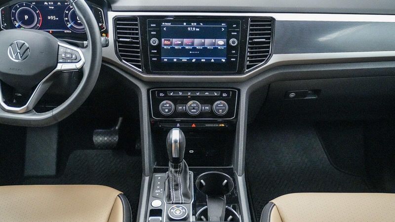Used 2022 Volkswagen Atlas Cross Sport 3.6L V6 SE w/TechnologyImage 13