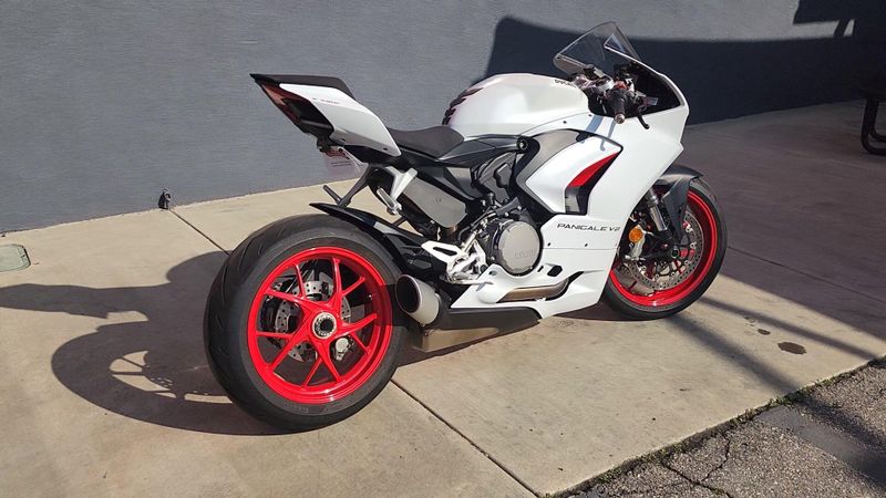 Used 2023 Ducati Panigale V2 Image 3