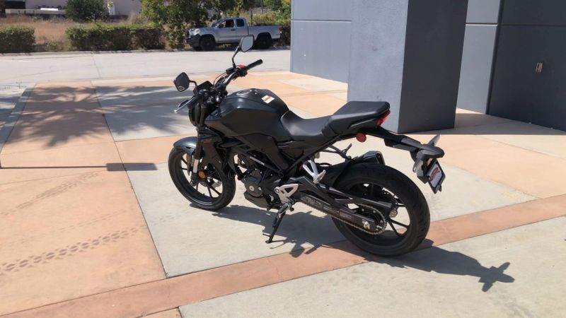 New 2026 Honda CB300R ABS Image 5