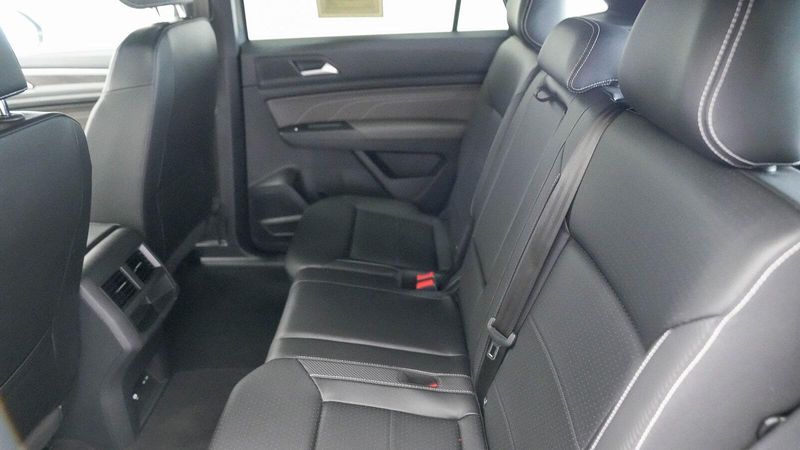 Used 2021 Volkswagen Atlas Cross Sport 3.6L V6 SE w/TechnologyImage 18