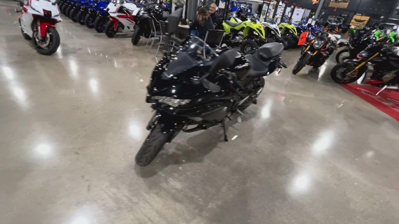 New 2026 Kawasaki NINJA ZX-4R ABS Image 4