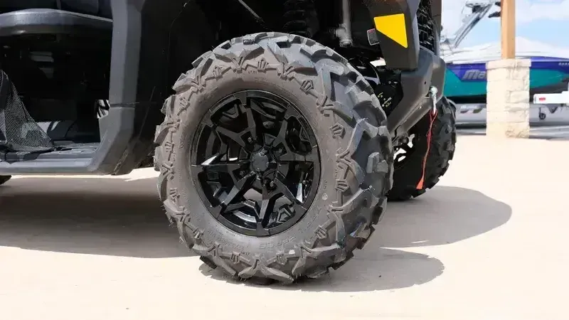 2025 Can-Am DEFENDER MAX XT 64 HD10 STEALTH BLACKImage 4