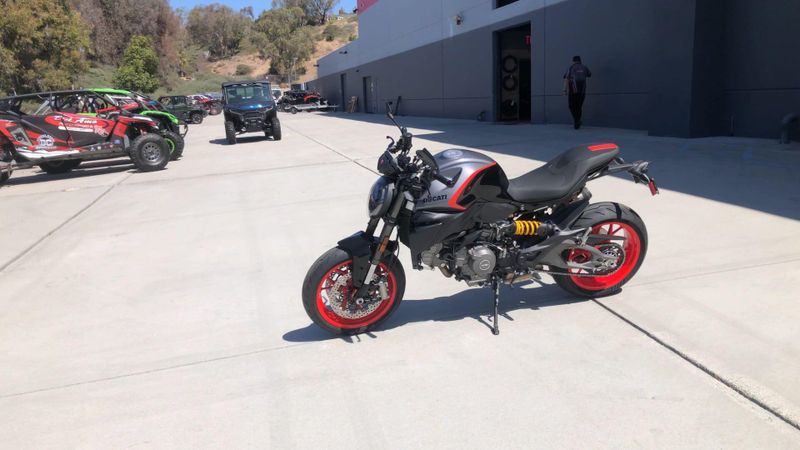 New 2027 Ducati MONSTER 896 Image 9