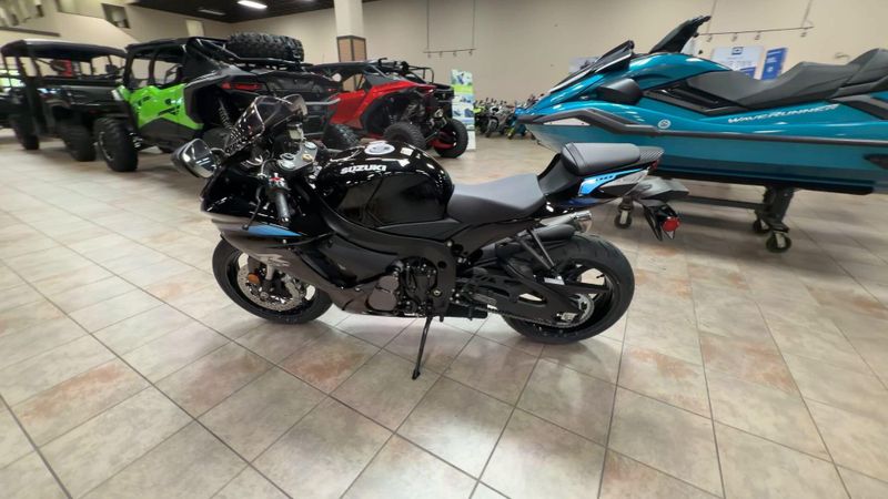 New 2027 Suzuki GSX-R600 Image 6