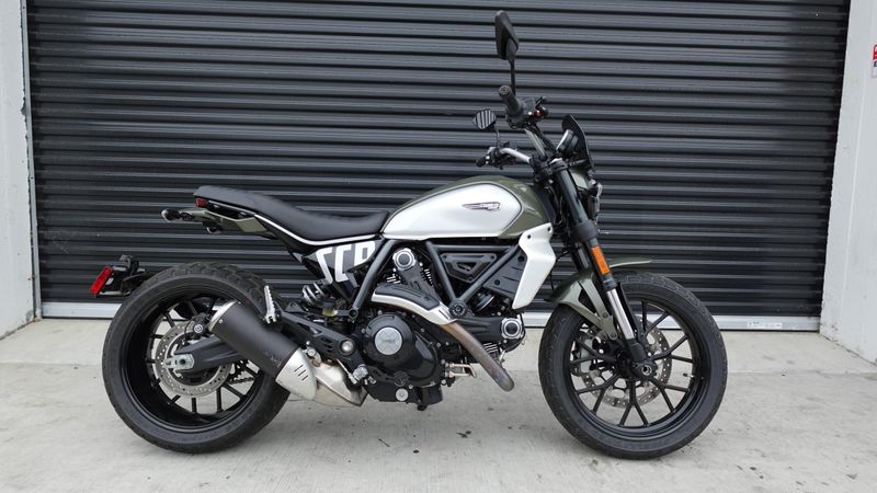 Used 2023 Ducati SCRAMBLER ICON 